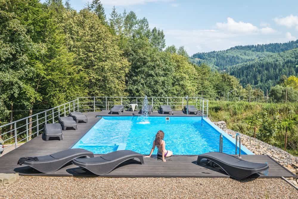 Basen letni — Apartamenty Szuflandia, Wisła